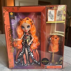 NWT Rainbow High Fantastic Fashion Poppy Rowan Doll